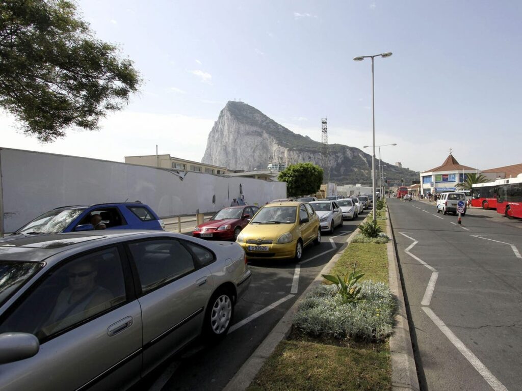 Gibraltar row with UK over Spain border fee prompts crisis talks | The Independent