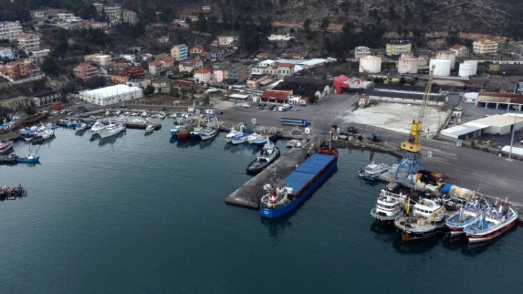 Italian senate passes controversial measure to ship boat migrants to Albanian camps