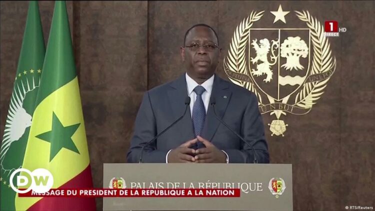 Senegal's election delay, President Macky Sall's legacy – DW – 02/12/2024