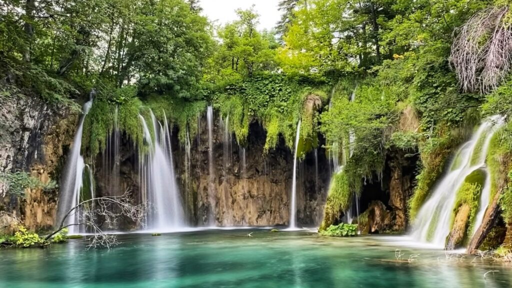 The European National Park that looks like a mermaid grotto with bright blue waters and pretty waterfalls