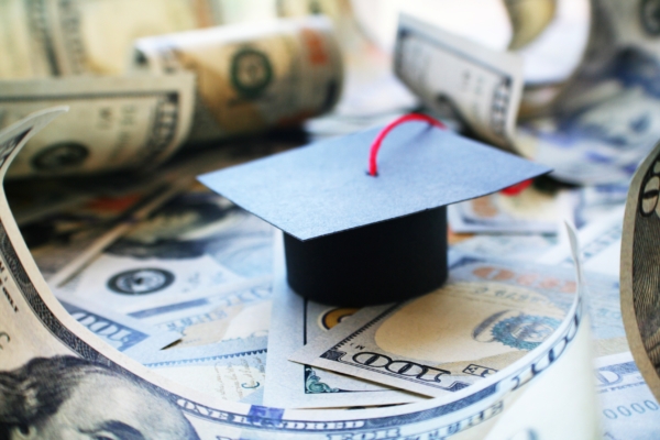 Does it Make Sense to Refinance Federal Student Loans