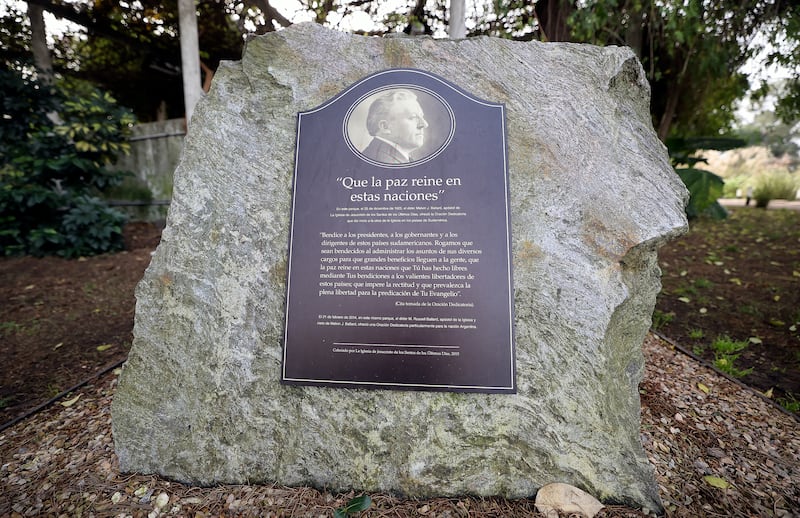 A marker commemorates a prayer offered by Elder Melvin J. Ballard in 1925 in Argentina.