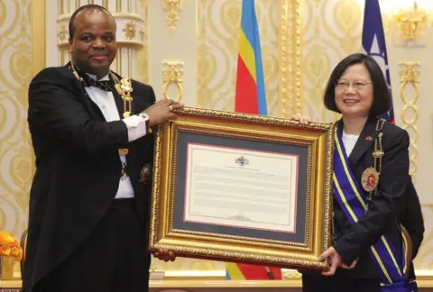 AFP Swaziland absolute Monarch King Mswati III (L) poses with Taiwan President Tsai Ing-wen (R) after awarding her with the Order of the Elephant during her visit to the Kingdom of Swaziland at an official ceremony on April 18, 2018 in Lozitha Palace, Manzini.