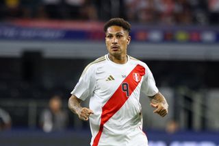 Paolo Guerrero in action for Peru against Chile at the 2024 Copa America.