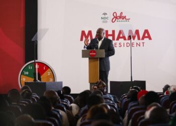 Ghana presidential contenders promise to ease hardship