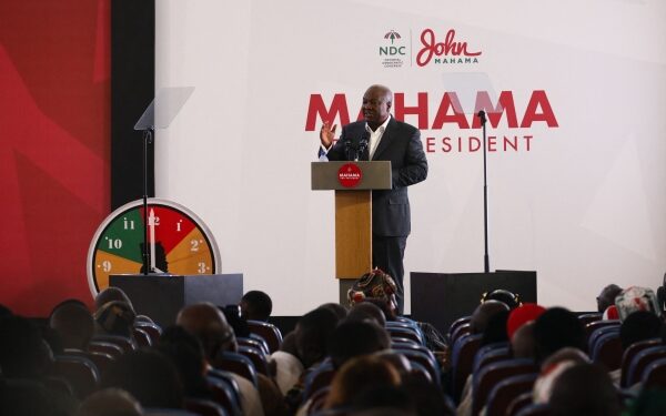 Ghana presidential contenders promise to ease hardship