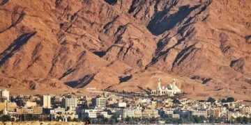 Saudi Arabia Set to Slash Oil Prices to Asia Amid Falling Benchmarks – OilPrice.com