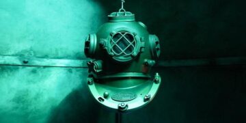 Behind the scenes: Filming underwater during Olympic surfing in Tahiti – Olympics