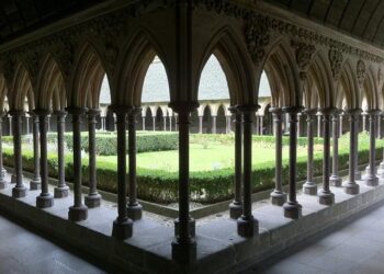 Michelle O’Neill did not break Ministerial Code over McMonagle explanation, report finds – Belfast Telegraph