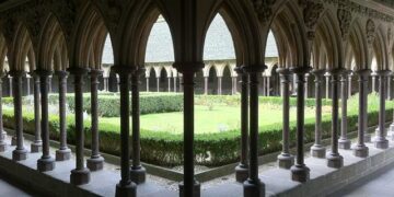 Michelle O’Neill did not break Ministerial Code over McMonagle explanation, report finds – Belfast Telegraph