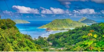 A Seychelles Shoreline Resists the Rising Seas – Eos