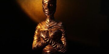 Why The Mysterious Egyptian “Pregnant” Cancer Mummy Has Scientists Arguing – TheTravel