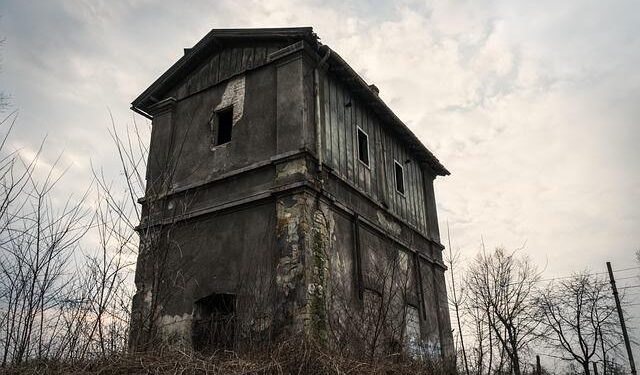 Watch: Rocket crashes into sea moments after launch in Norway – AOL