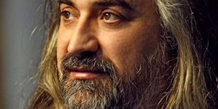 Renowned Turkish Singer Volkan Konak Dies After Collapsing Onstage During Cyprus Concert – liveindia.tv