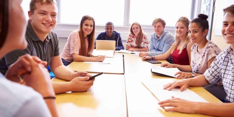 First Group of Students to Complete Coursework Celebrate at the Togo Gathering Place – news-africa.churchofjesuschrist.org