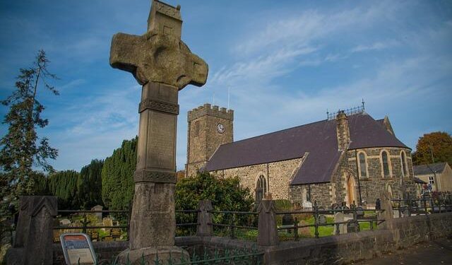 Dromore: Viable pipe bombs removed following security alert – BBC