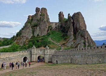 Bulgaria records 999.7 million leva Budget deficit in January-February 2025 – The Sofia Globe