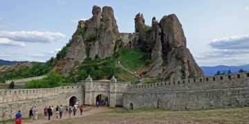 Bulgaria records 999.7 million leva Budget deficit in January-February 2025 – The Sofia Globe