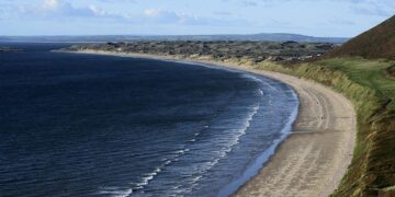 Coastal warning issued after magnitude 6.7 quake hits off New Zealand – Al Jazeera