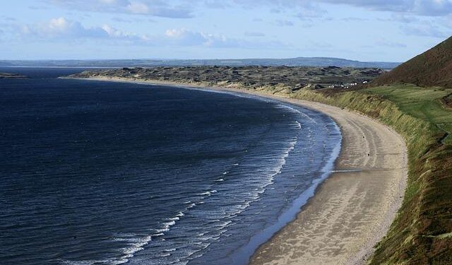 Coastal warning issued after magnitude 6.7 quake hits off New Zealand – Al Jazeera