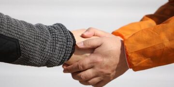 Romania’s election body rejects far-right Diana Sosoaca’s presidential bid, approves George Simion – AP News