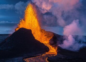 Volcano Eruption Forces Evacuation Of Iceland’s Blue Lagoon Spa And Nearby Town – HuffPost