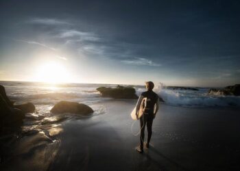 Lay day fun for surfers in Tahiti waiting for Paris 2024 surfing to resume – Olympics.com