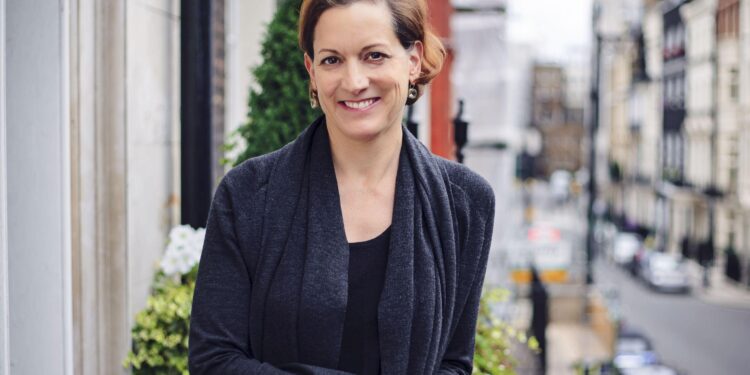 Anne Applebaum: ‘The Far Right Doesn’t Want Jews in Europe, That’s Why They Like Israel’ – Haaretz