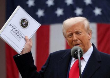 Trump tariffs live updates: Stocks jittery amid 90-day tariff pause speculation – Yahoo Finance