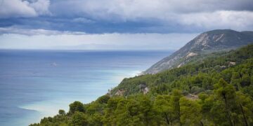 Instagram crowds turn Mediterranean island paradise into ‘disaster’ zone – The Telegraph