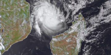 Cyclone Chido Hits Mayotte, Impacts Madagascar and Comoros – News Central TV