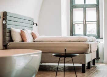 These hotels in Fiji are turning guests into conservationists – National Geographic