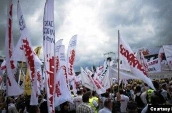 Tens of thousands join antigovernment protest in Serbia’s capital, Belgrade – Al Jazeera