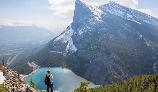 The Canadians and Danes boycotting American products – BBC