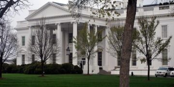 President Murmu Watches Ramayana Puppet Show With School Children During Slovakia Visit: Watch – ABP Live English