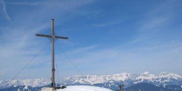Amadou Bagayoko, Half of Malian Duo Who Went Global, Dies at 70 – The New York Times