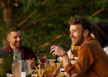 ‘Glee’ Reunion! Why Lea Michele, Dianna Agron and Darren Criss Are Back Together – Entertainment Tonight