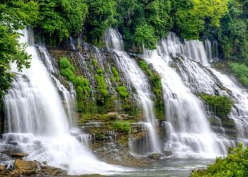 Tennessee man convicted of killing his bride on Fiji honeymoon gets life in prison – CBS News