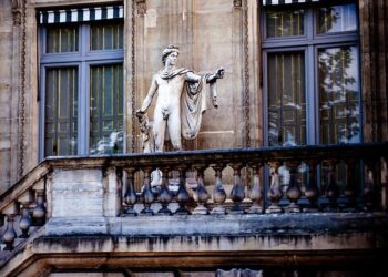 Man in custody after he was spotted naked and carrying rifle in Sweden, sheriff’s office says – newscentermaine.com