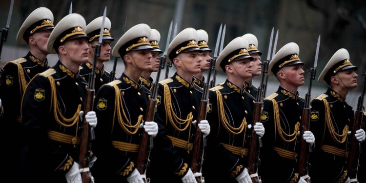 Russia’s Army Is Growing, Warns Ukraine’s Top Commander – The National Interest