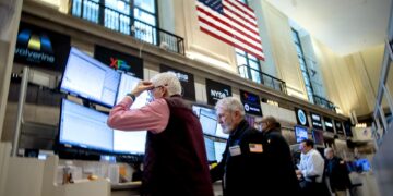 Poland’s bourse halts trading on all markets – Reuters