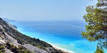 Greece braces for double whammy from Trump tariffs – eKathimerini.com