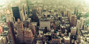 U.S. Sends Warplanes, Ships to the Middle East in Warning to Iran – WSJ