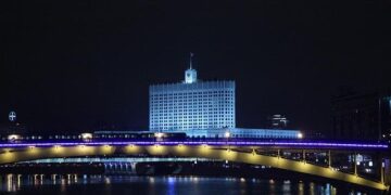 Vanuatu prime minister visits Huawei, views policing technology – Reuters