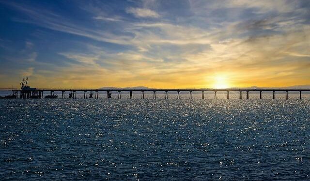 US ‘demands control’ from Ukraine of key pipeline carrying Russian gas – The Guardian