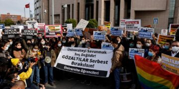 High school students join Turkey’s protests as Erdoğan gov’t reshuffles teachers seen as critics – Stockholm Center for Freedom