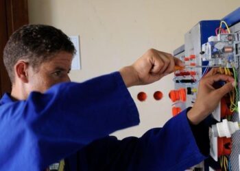 Investigation Exposes Exploitation Ring of Moroccan Workers in France – Morocco World News