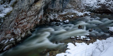 A river ‘died’ overnight in Zambia after an acidic waste spill at a Chinese-owned mine – Hoover Institution