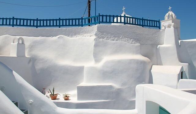 Greece: Worry as Turks buy property and ‘golden visas’ – DW