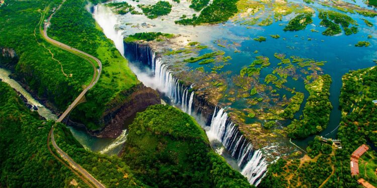 Zimbabwe’s economy crashed – so how do citizens still cling to myths of urban and economic success? – The Conversation